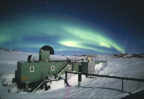 南極での地磁気観測